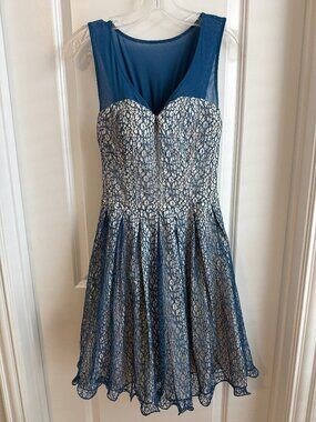 Chi Chi London Navy Blue Lace Sweetheart Cocktail Dress Smocked Back US 4